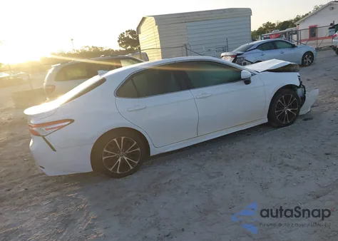 2020 Toyota Camry Se z USA, uszkodzony, nr VIN 4T1G11AK0LU975902